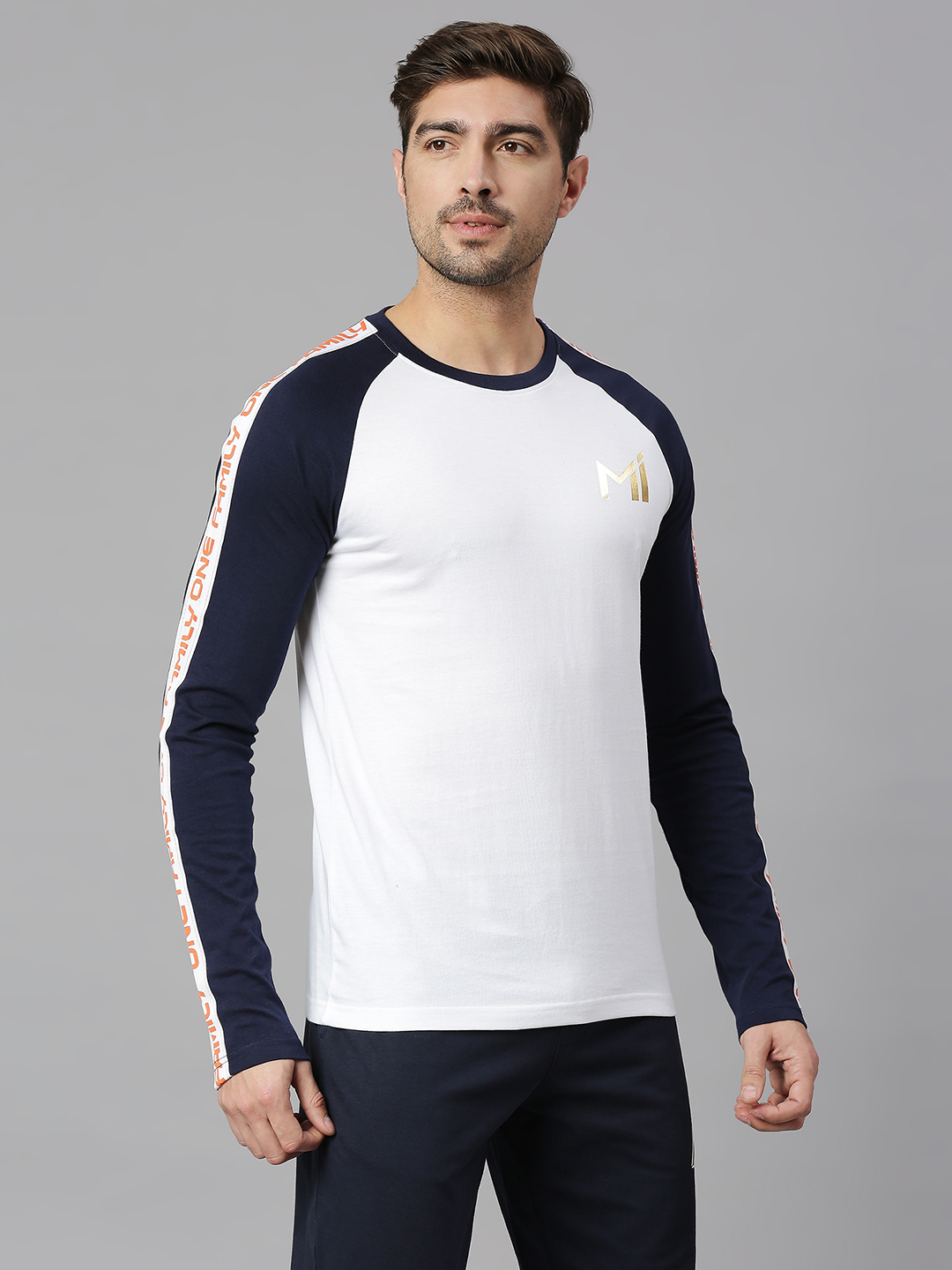 Mumbai Indians Men White and Navy Blue Colourblocked Full Sleeves Round Neck Cotton T-Shirt (3)
