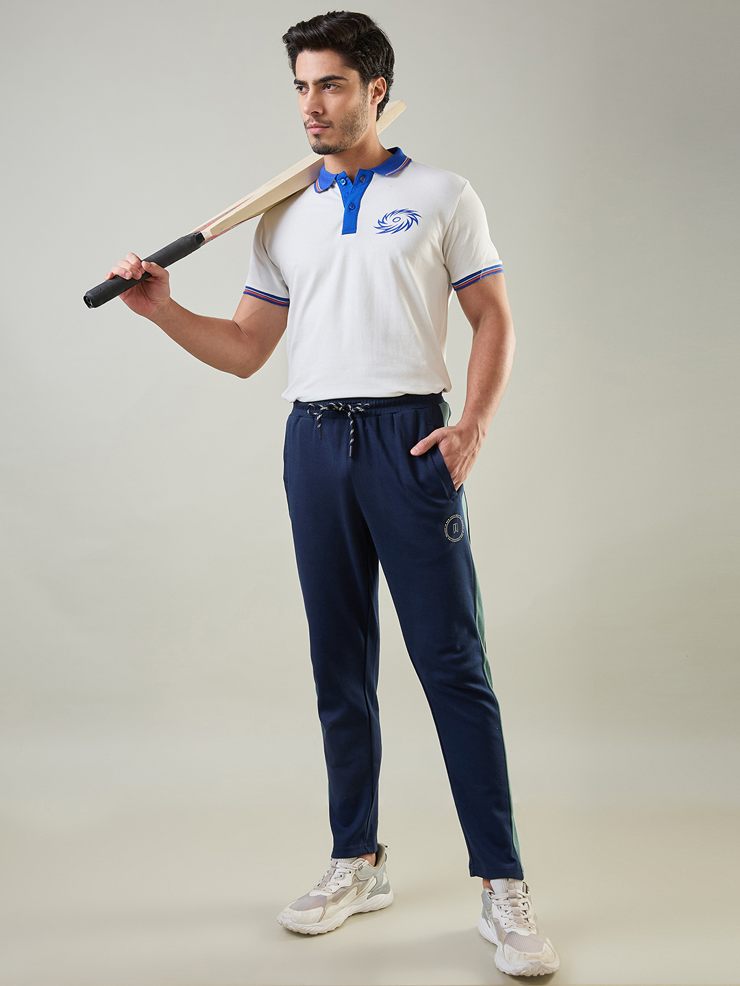 Mumbai Indians Men White Solid Half Sleeves Polo Collar Cotton T-Shirt (6)