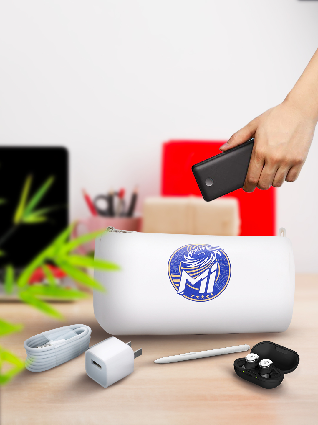 Mumbai Indians Lightweight Travel Organiser Compact Size Multi-Purpose Pouch for Men and Women (White/Blue) (3)