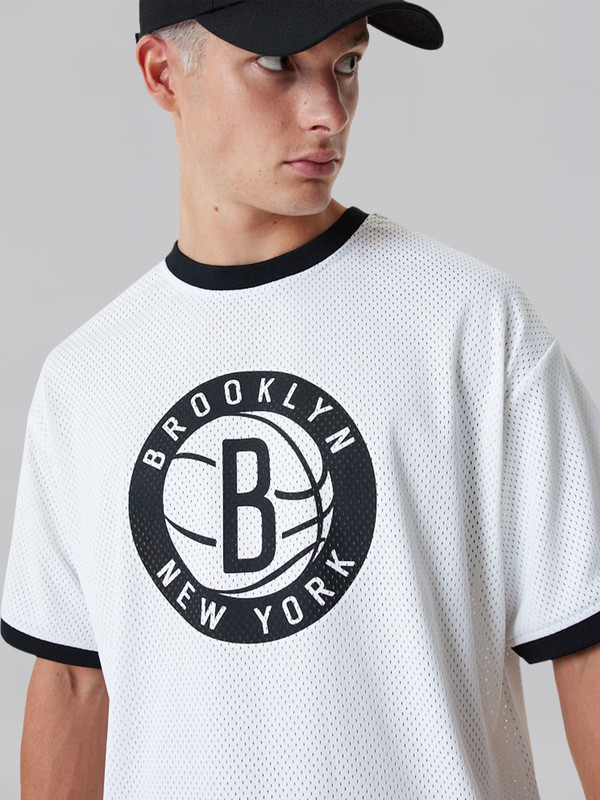 NBA - Brooklyn Nets Brooklyn Nets NBA Team Logo Mesh White Oversized T-Shirt (2)
