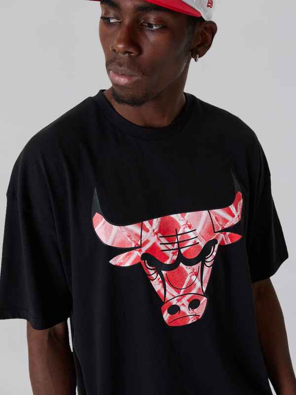 NBA - Chicago Bulls Chicago Bulls NBA Infill Logo Black Oversized T-Shirt (3)