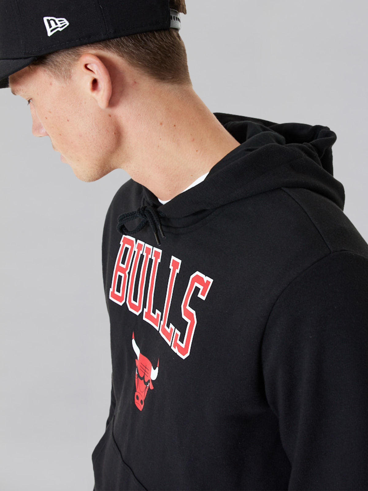 NBA - Chicago Bulls Chicago Bulls NBA Team Logo Black Pullover Hoodie (3)