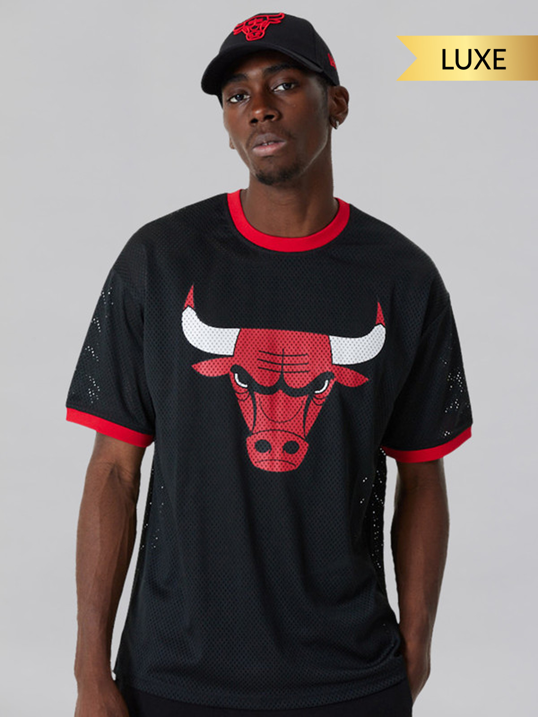 NBA - Chicago Bulls Chicago Bulls NBA Team Logo Mesh Black Oversized T-Shirt (1)