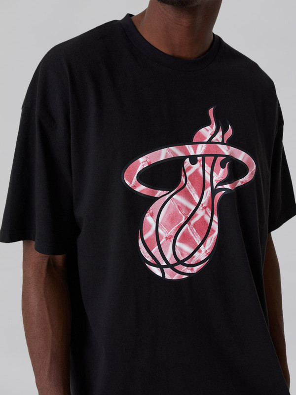 NBA - Miami Heat Miami Heat NBA Infill Logo Black Oversized T-Shirt (2)