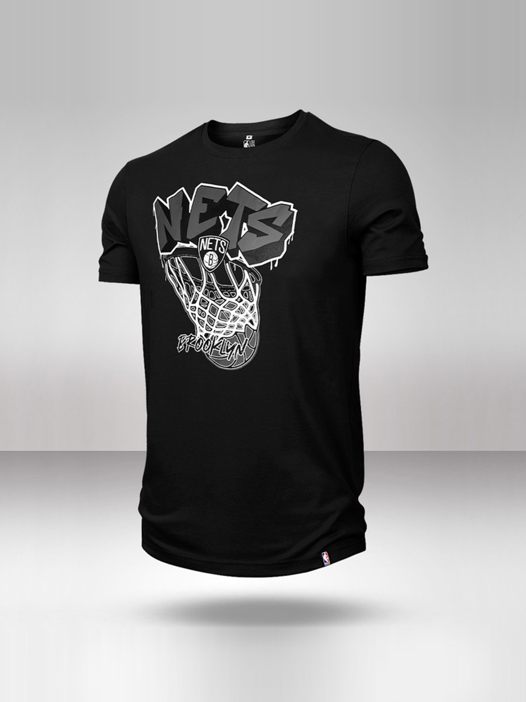 NBA - Brooklyn Nets Men Black Typeface Drip Round Neck T-Shirt  (1)