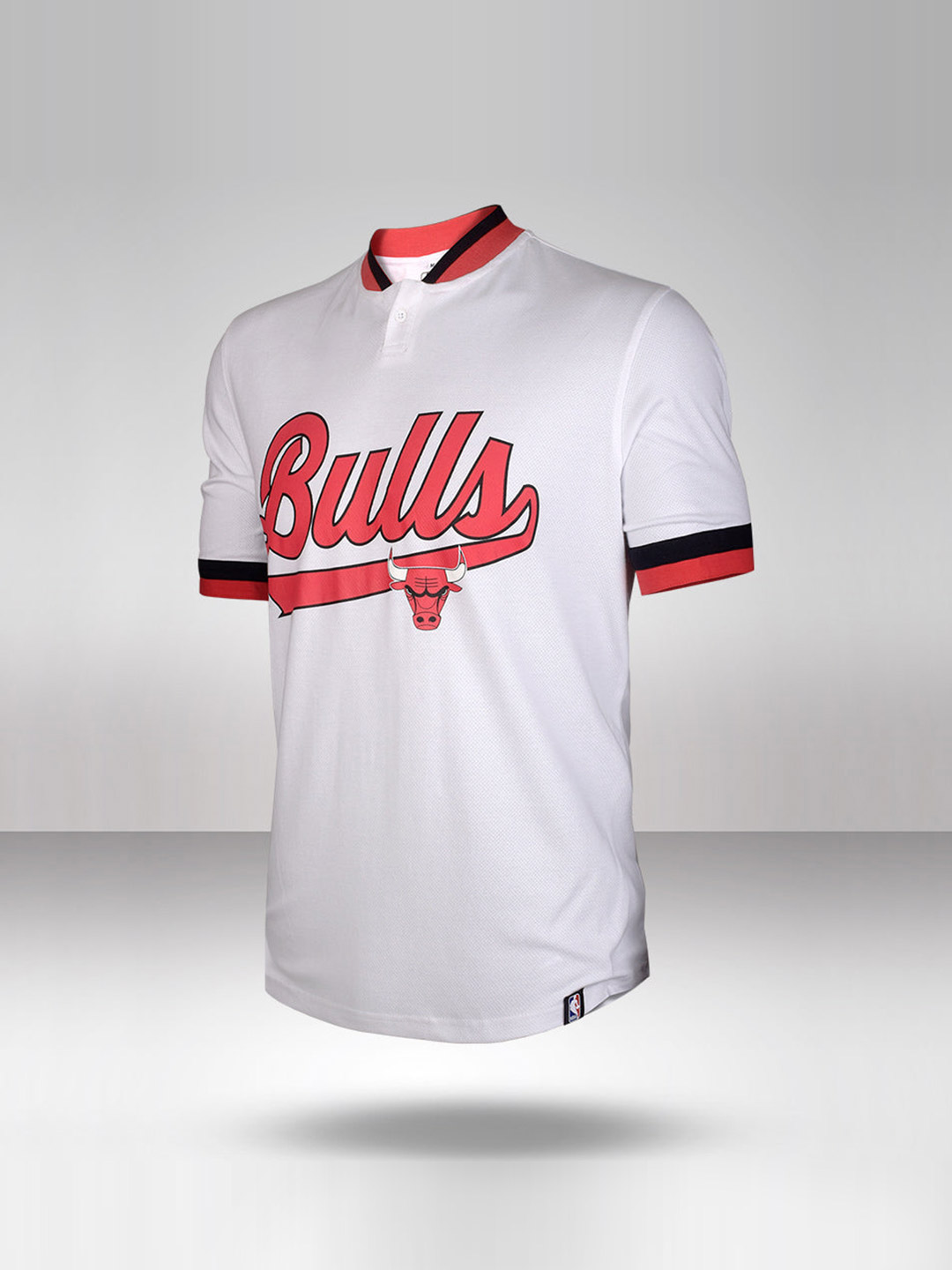 NBA - Chicago Bulls Chicago Bulls Men Bomber Henley White Tshirt (1)
