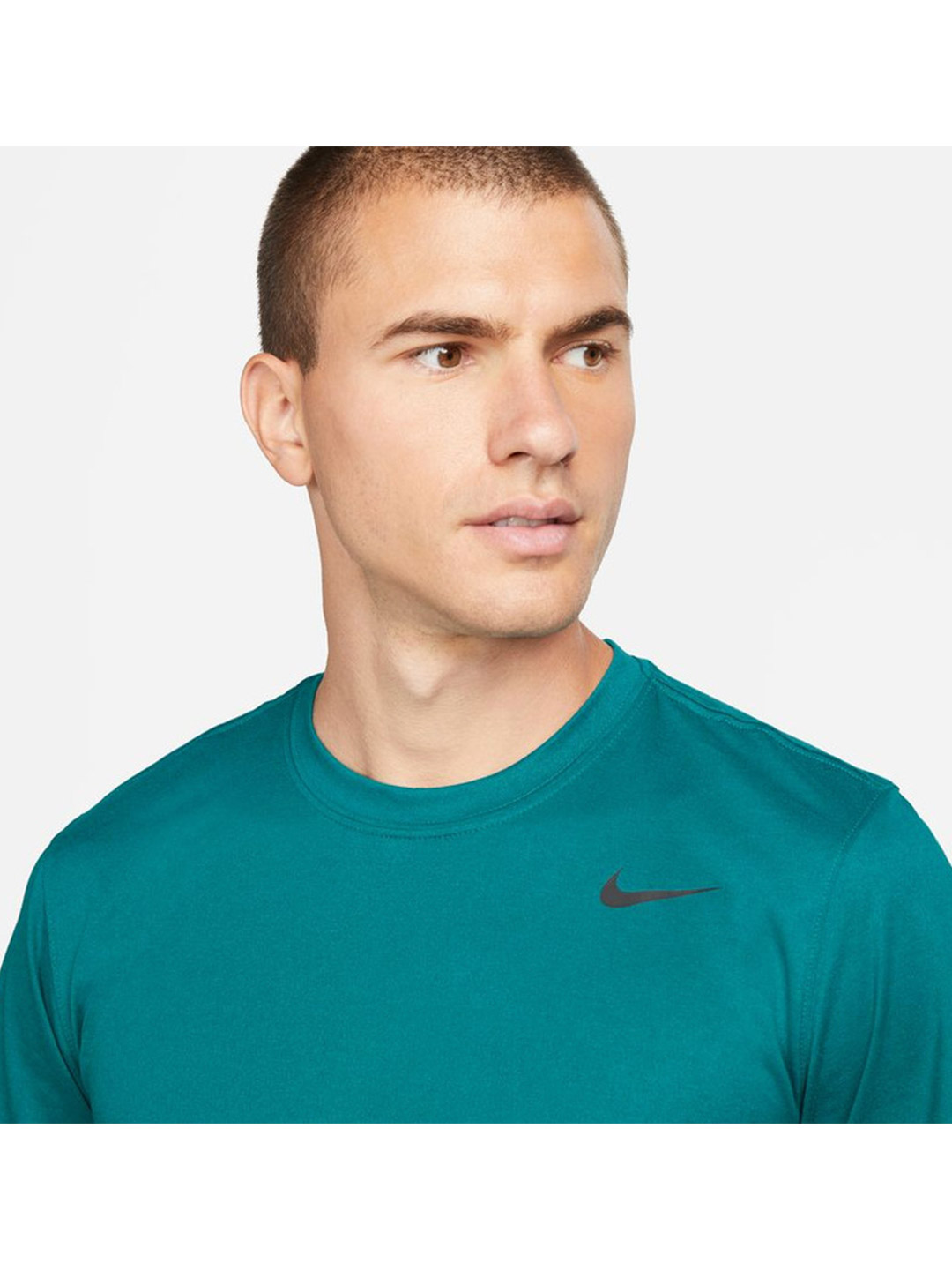 Nike Men Green Dri-FIT Legend Round Neck Solid T-Shirts (1)