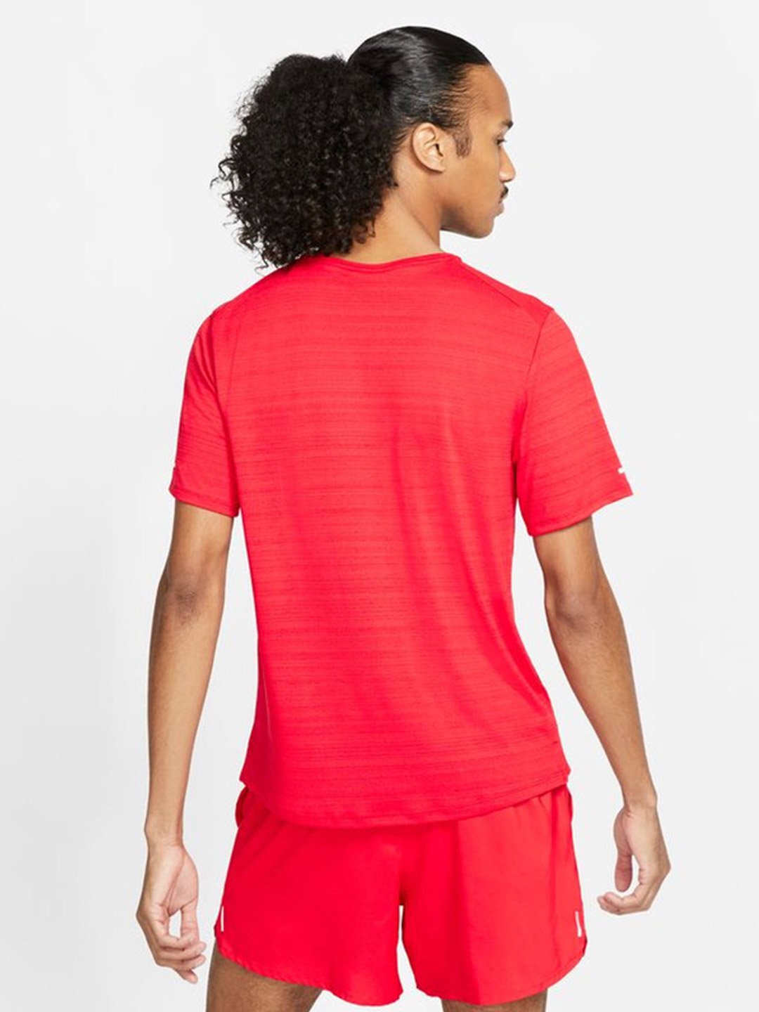 Nike Men Red Dri-FIT Miler Round Neck Solid T-Shirts (2)