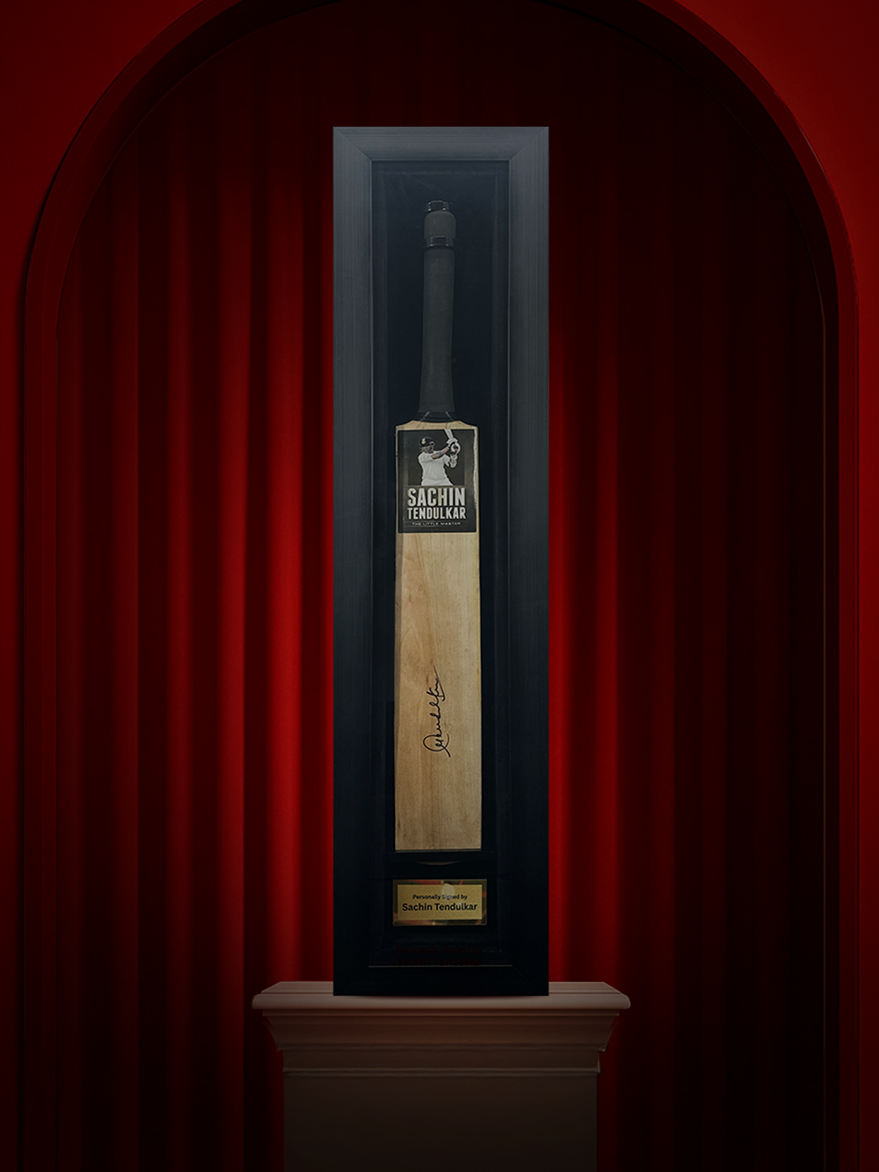 Sachin Tendulkar  Signed Cricket Bat: "The Little Master"