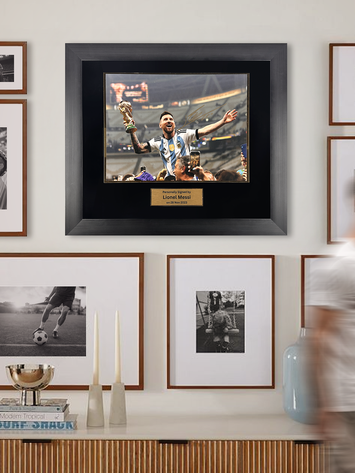 Lionel Messi Official 2022 FIFA World Cup Signed and Framed Argentina Photo: 2022 FIFA World Cup Winner (5)