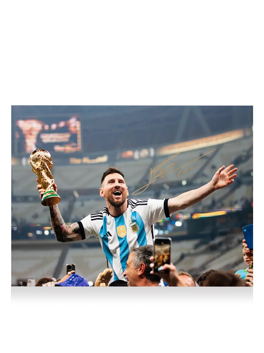 Lionel Messi Official 2022 FIFA World Cup Signed and Framed Argentina Photo: 2022 FIFA World Cup Winner (4)