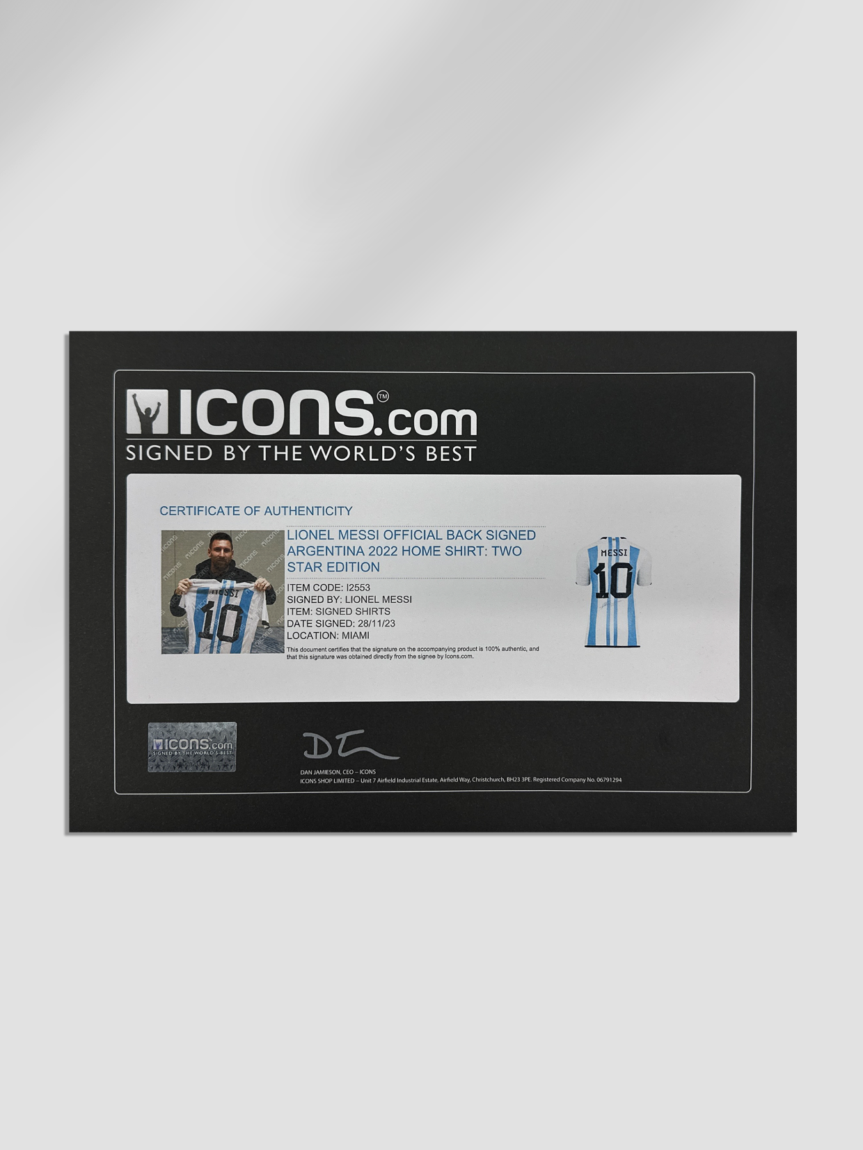 Lionel Messi Official 2022 FIFA World Cup Back Signed and Framed Argentina 2022 Home Shirt: Two Star Edition (7)
