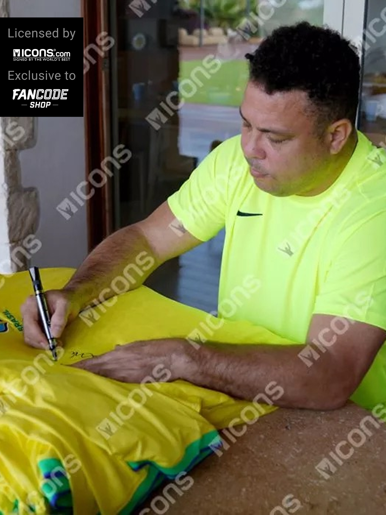 Ronaldo Luis Nazario de Lima Front Signed Modern Brazil Home Shirt (2)