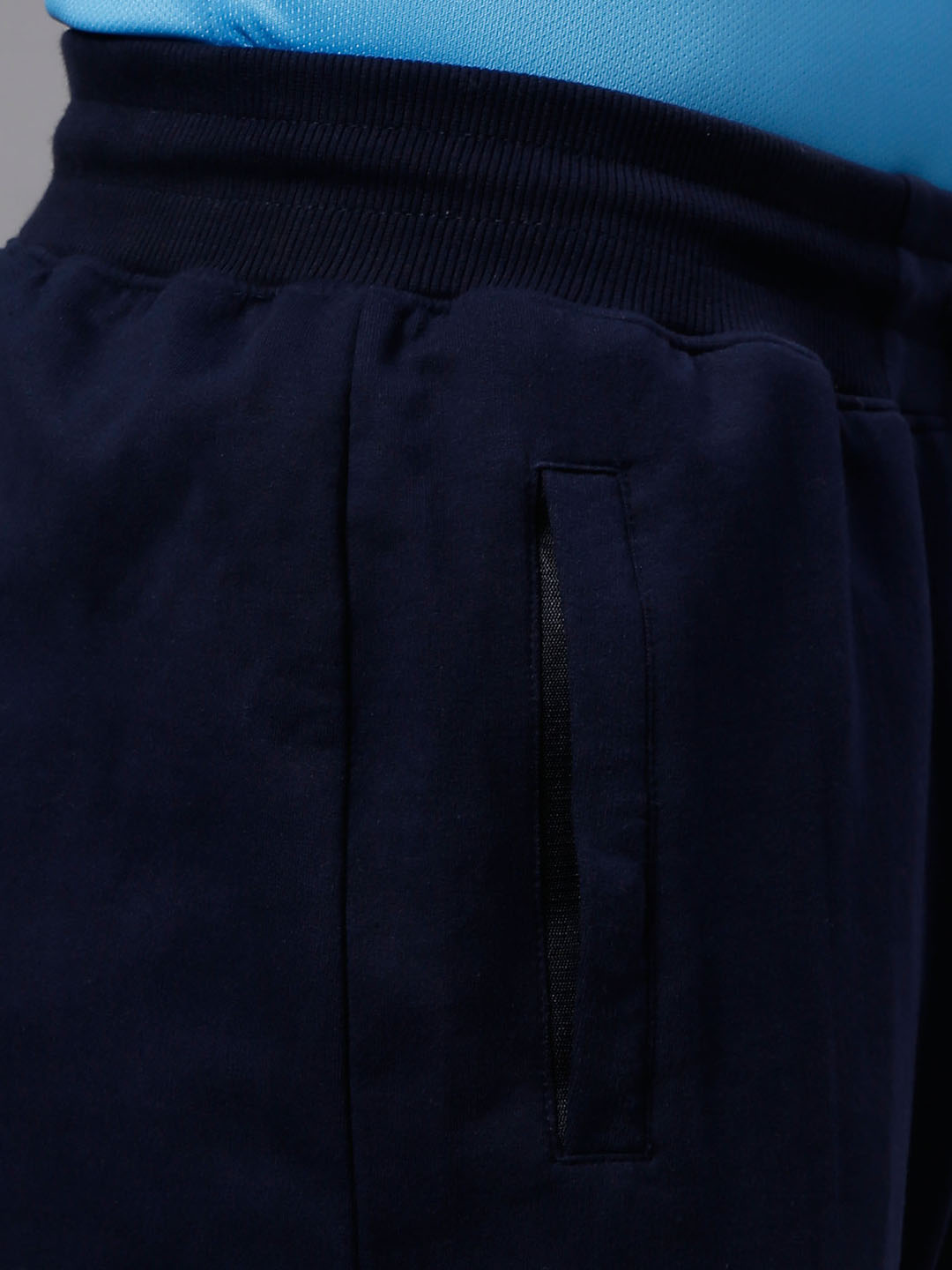 Paris Saint-Germain Men Navy Blue Logo Solid Mid-Rise Cotton Joggers (5)