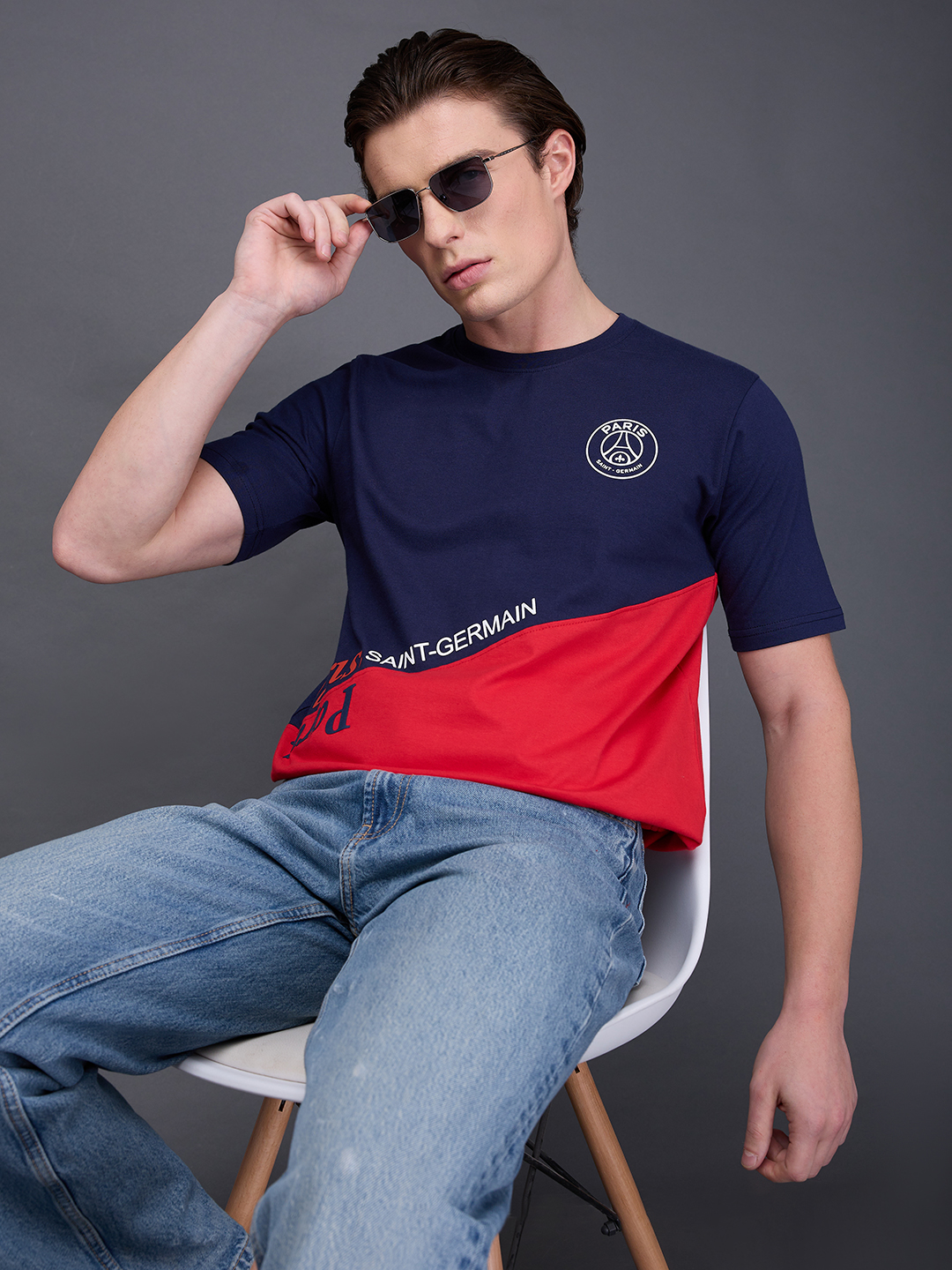 Men Red and Blue Colourblocked Round Neck Cotton T-shirt