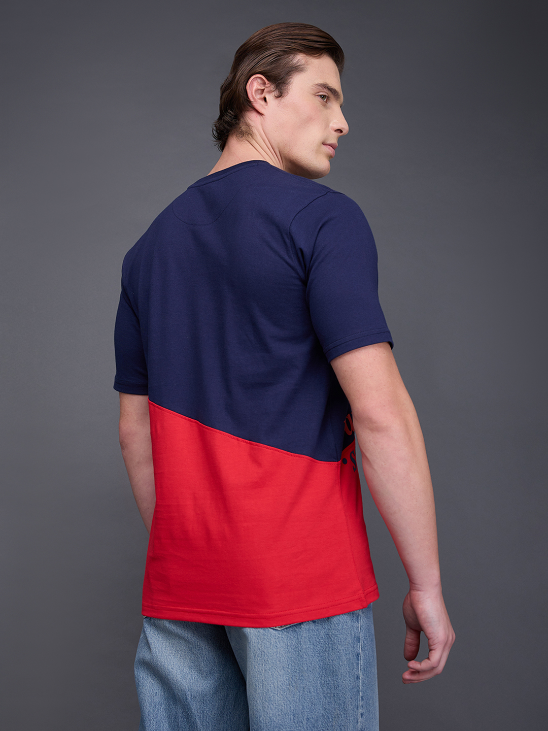 Paris Saint-Germain Men Red and Blue Colourblocked Round Neck Cotton T-shirt (4)