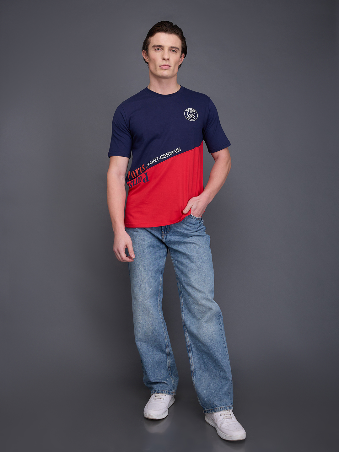 Paris Saint-Germain Men Red and Blue Colourblocked Round Neck Cotton T-shirt (5)