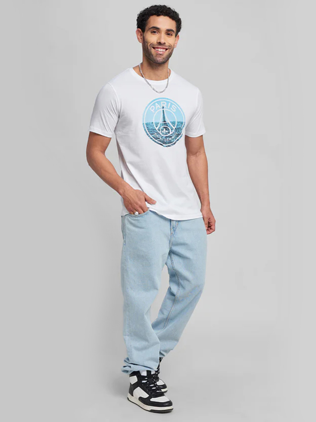 Paris Saint-Germain Men White and Blue Printed Round Neck T-Shirts (3)