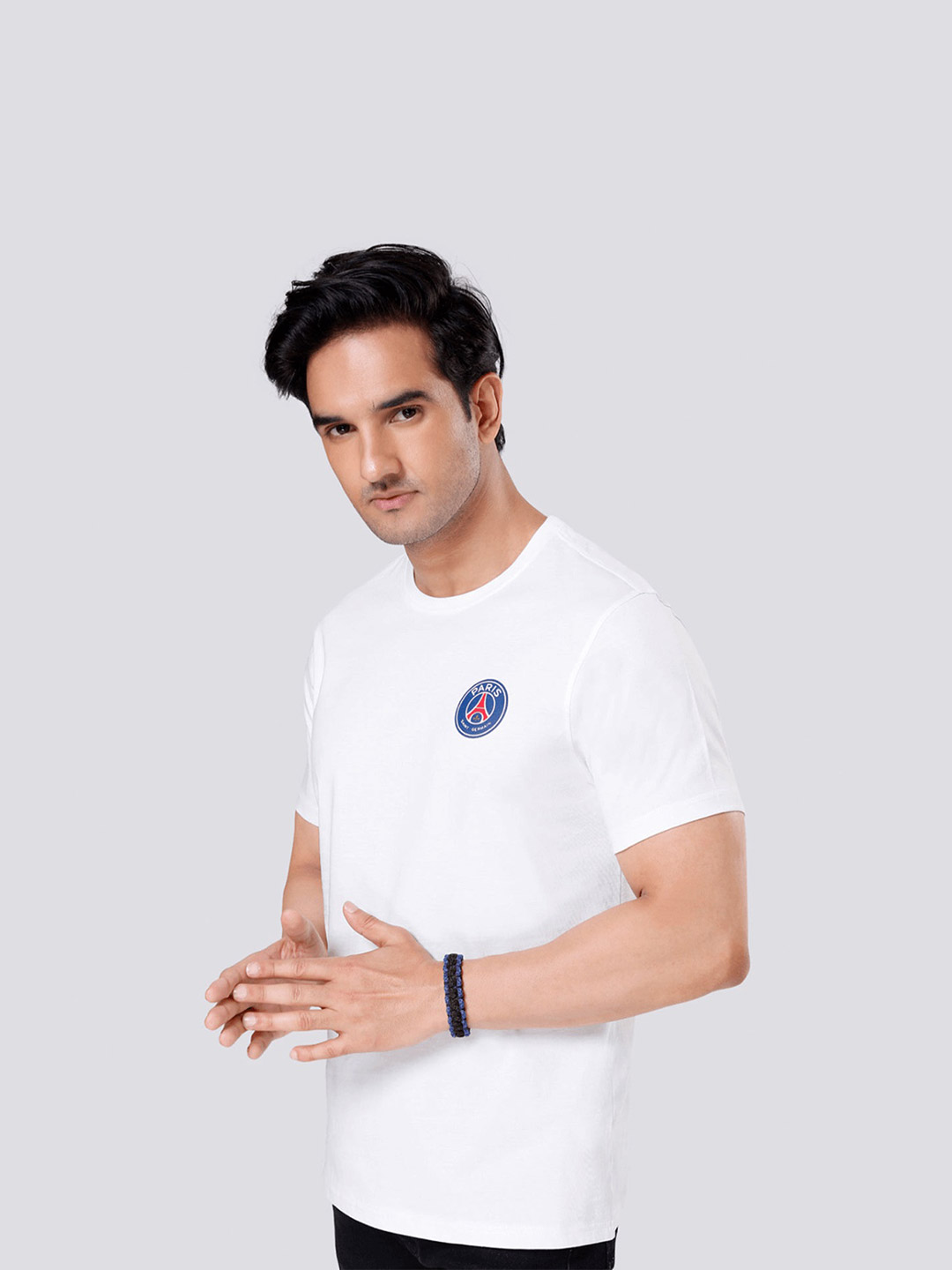 Paris Saint-Germain Paris Saint Germain Men Regular Logo Round Neck White T-Shirt (1)