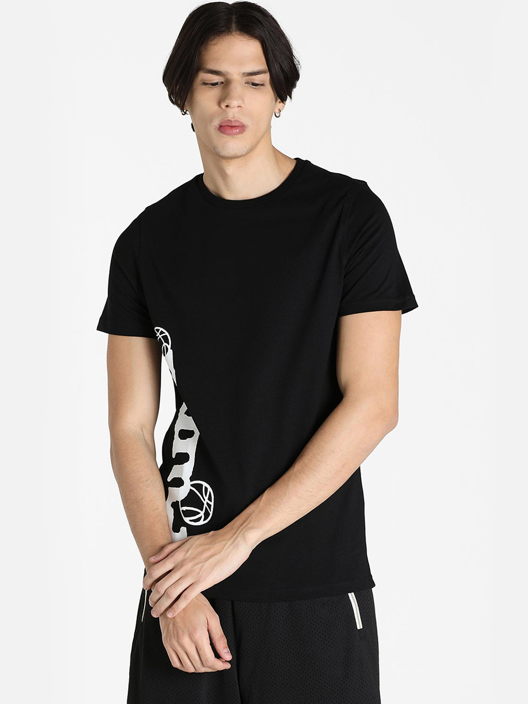 Men Black & White Printed 4Th Quarter T-Shirts