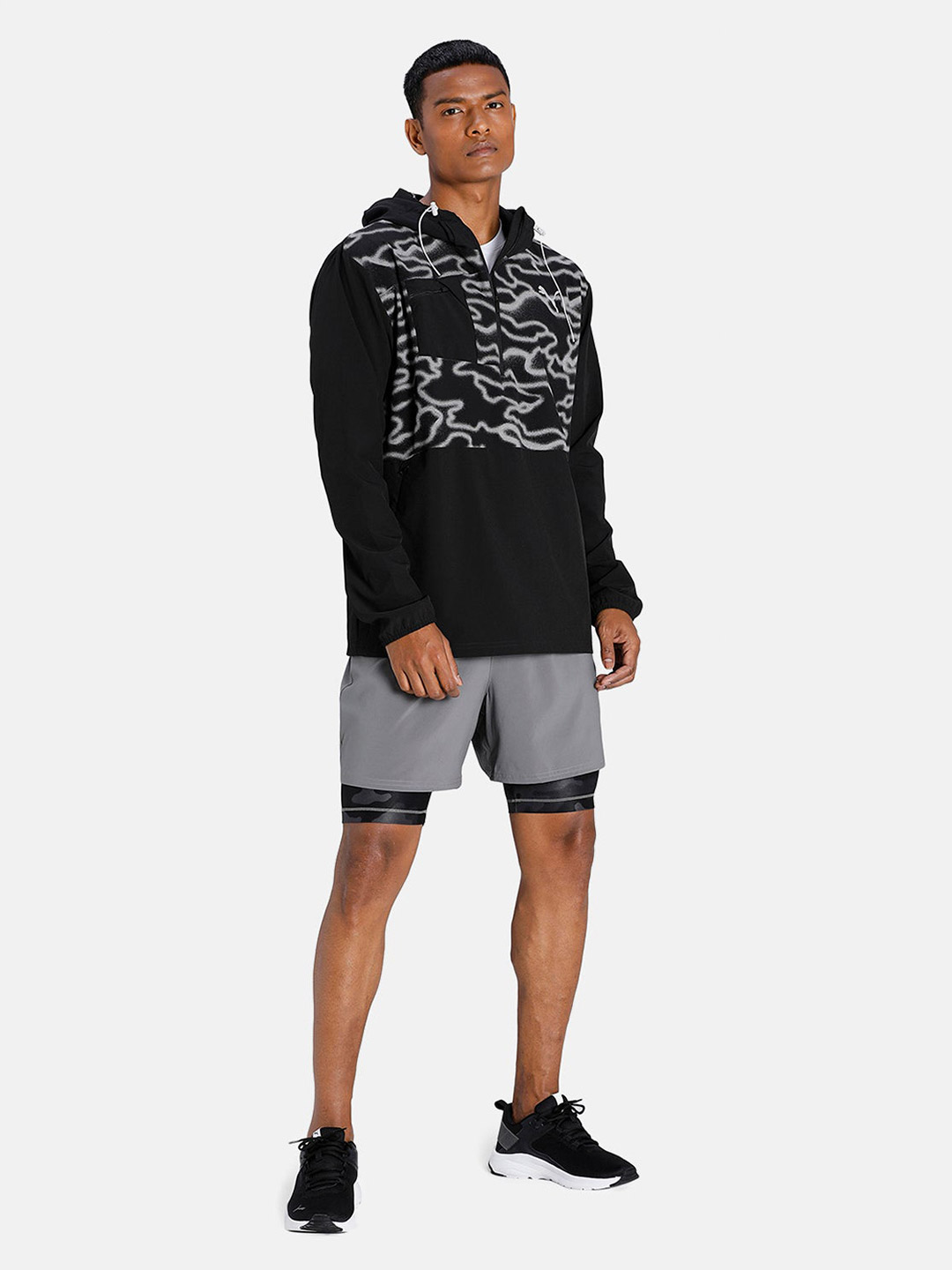 Puma Men Black & White Printed Run Reflective Hoodies (5)
