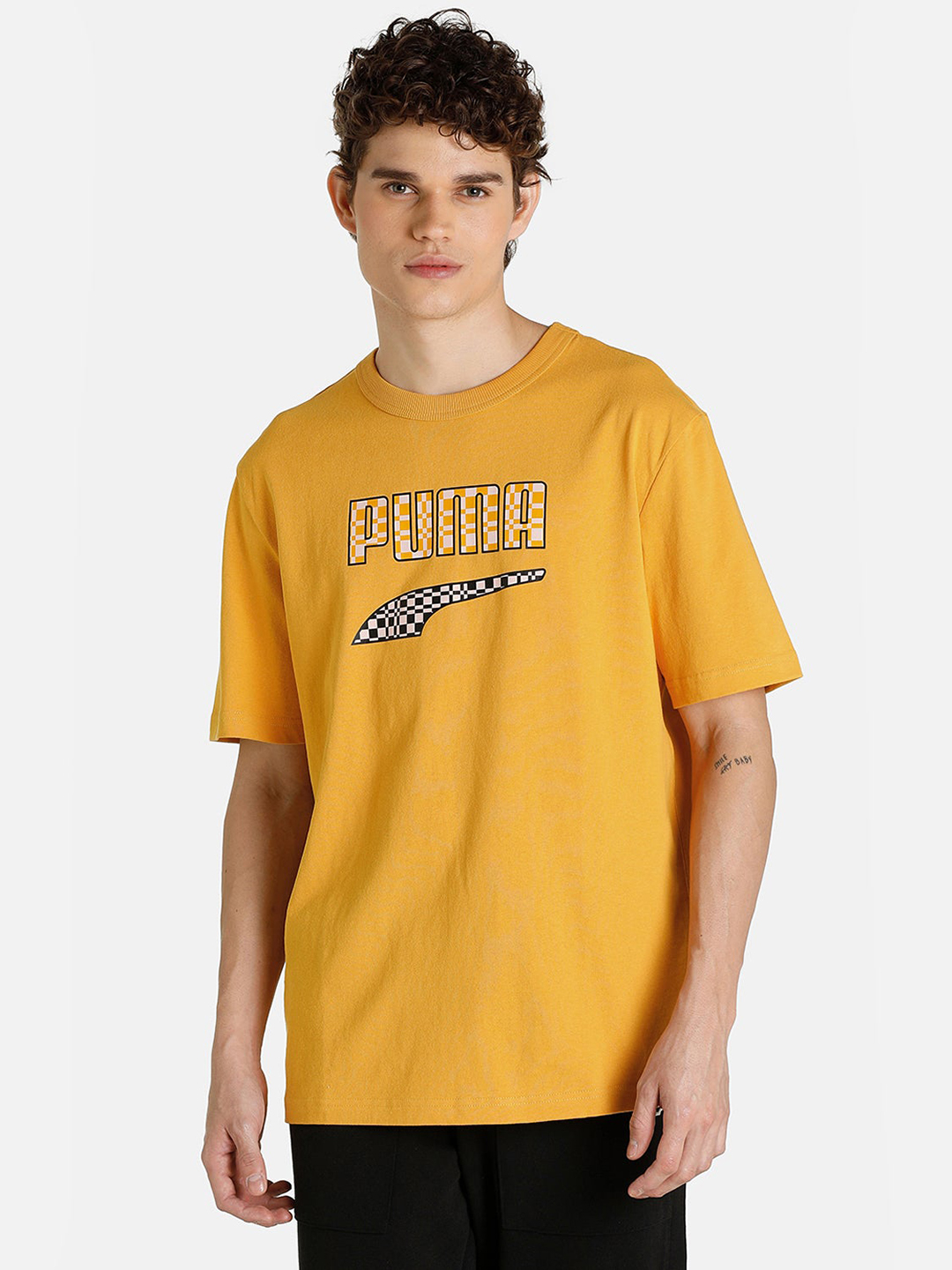 Puma Men Yellow Printed Downtown Logo T-Shirts (1)