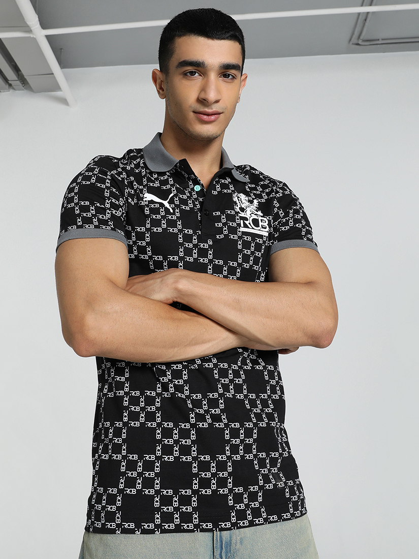 Men Black and White All Over Print Half Sleeves Polo Collar Cotton T-shirt