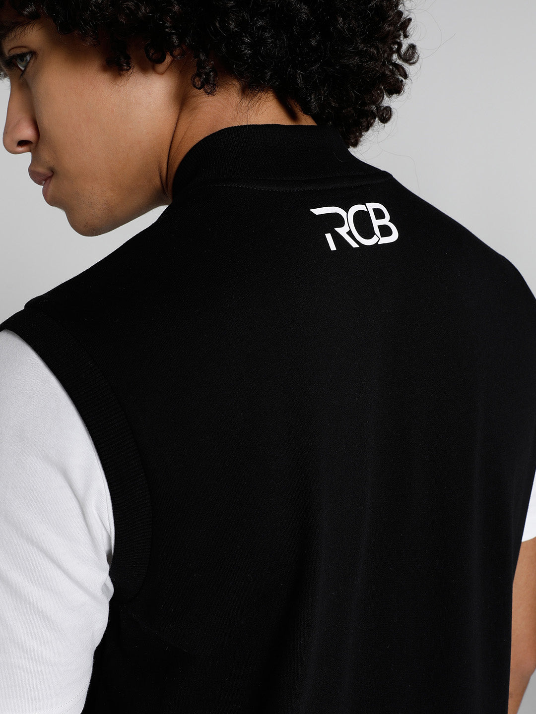 Puma X RCB Men Black Printed Sleeveless Zip-Front Outdoor Jacket (6)