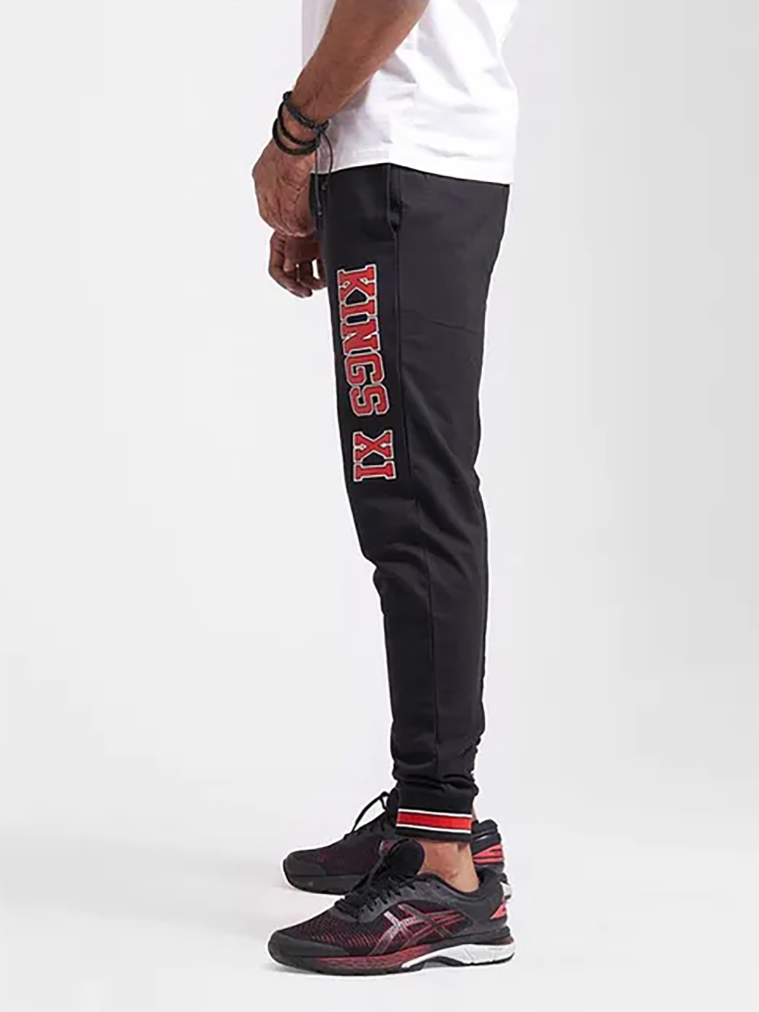 Punjab Kings Men Black and Red Typography Printed Mid-Rise Cotton Training Regular Fit Joggers (2)