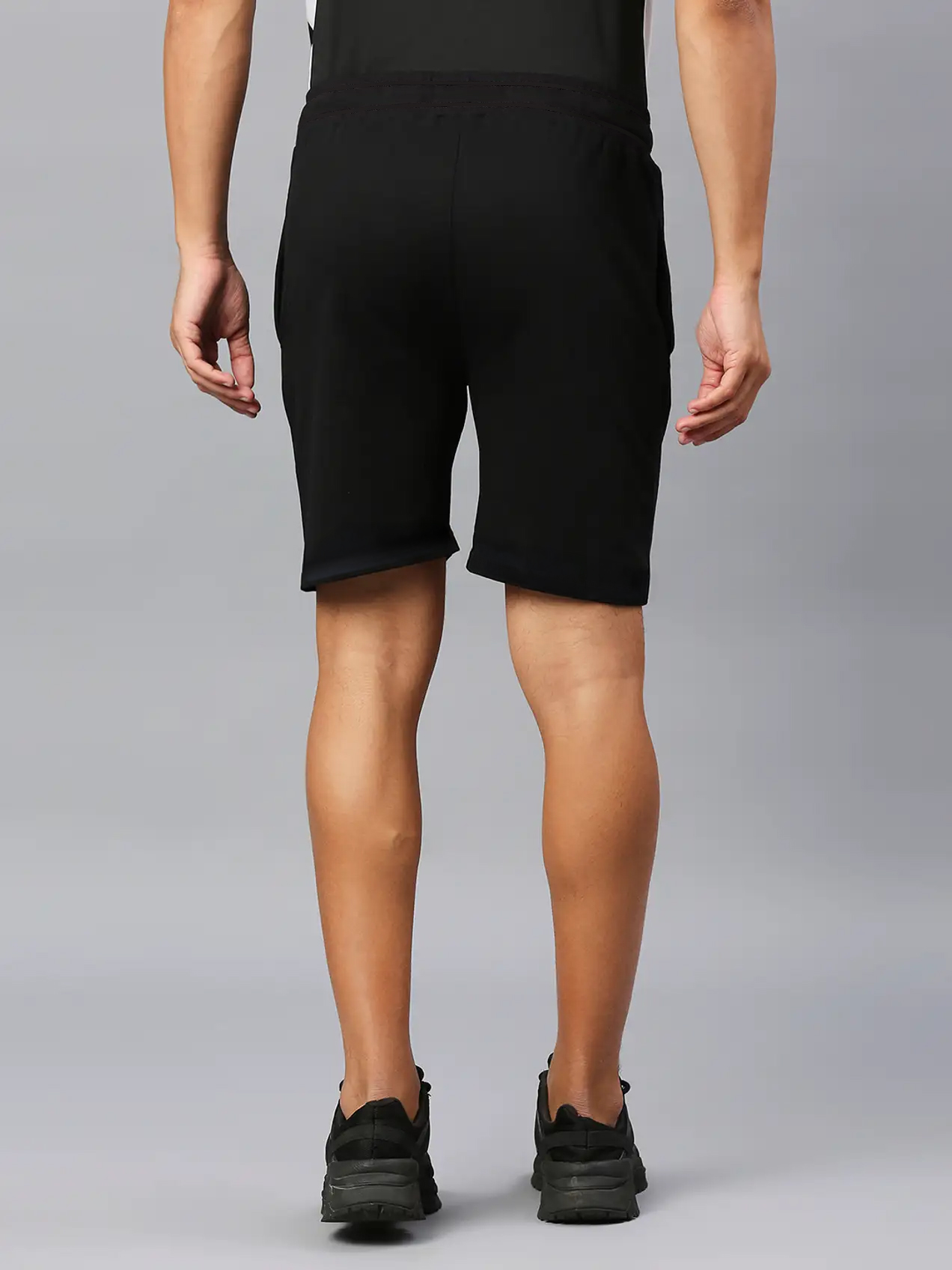 Punjab Kings Men Black Logo Solid Mid-Rise Regular Fit Running Shorts (2)