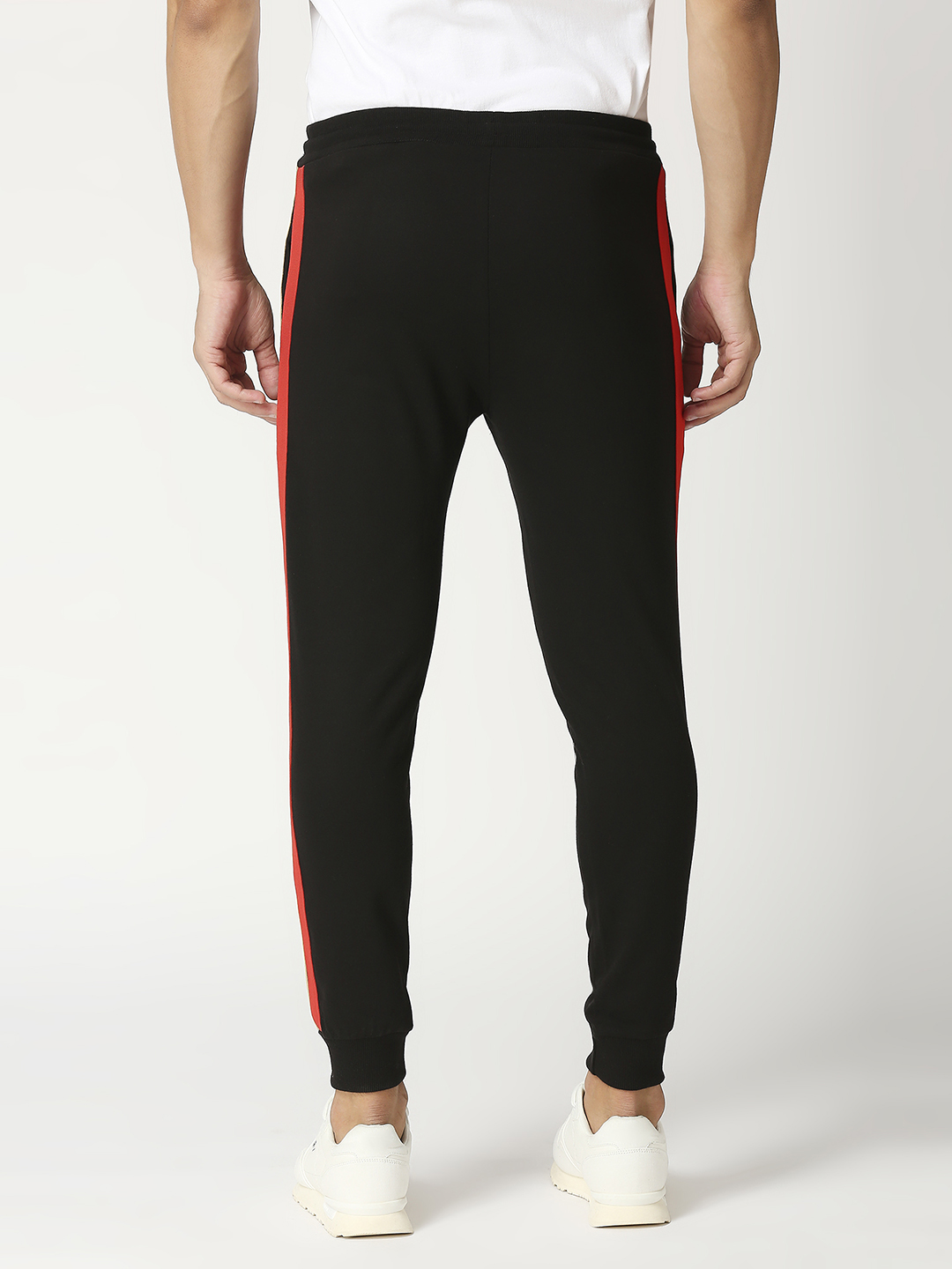 Punjab Kings Men Black Striped Mid-Rise Cotton Training Regular Fit Joggers (4)