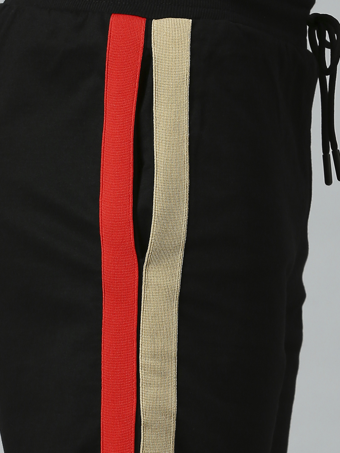 Punjab Kings Men Black Striped Printed Mid-Rise Cotton Sports Shorts (5)