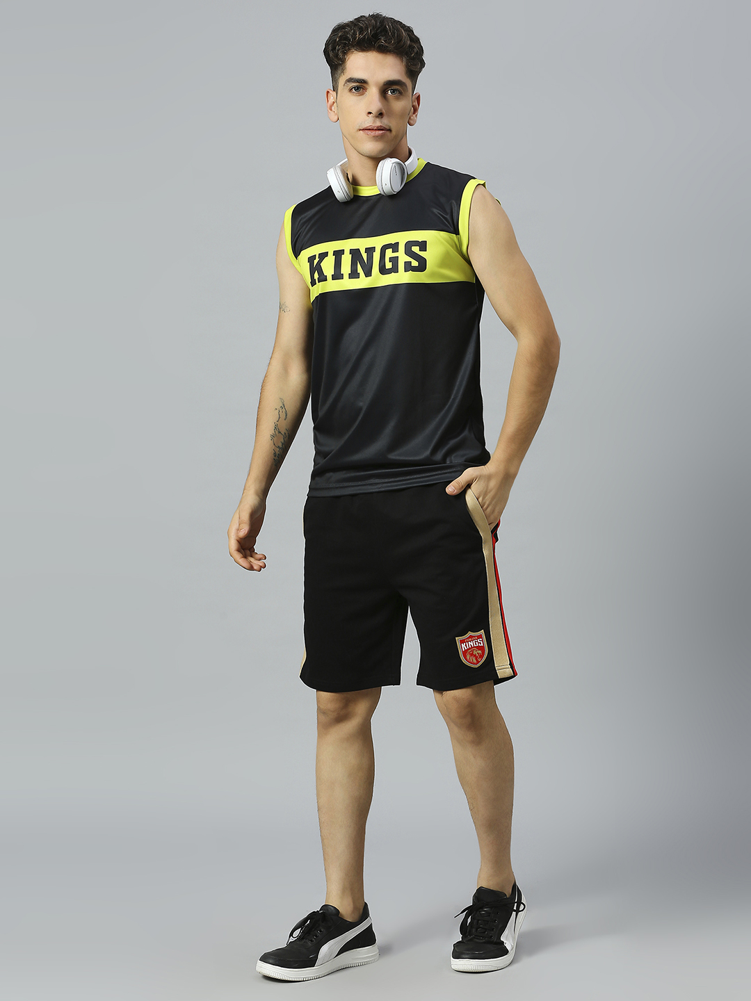 Punjab Kings Men Black Striped Printed Mid-Rise Cotton Sports Shorts (7)