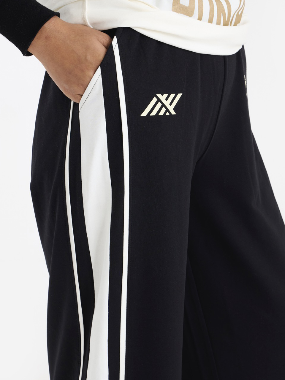 Punjab Kings PBKS Track Pant-Black (3)