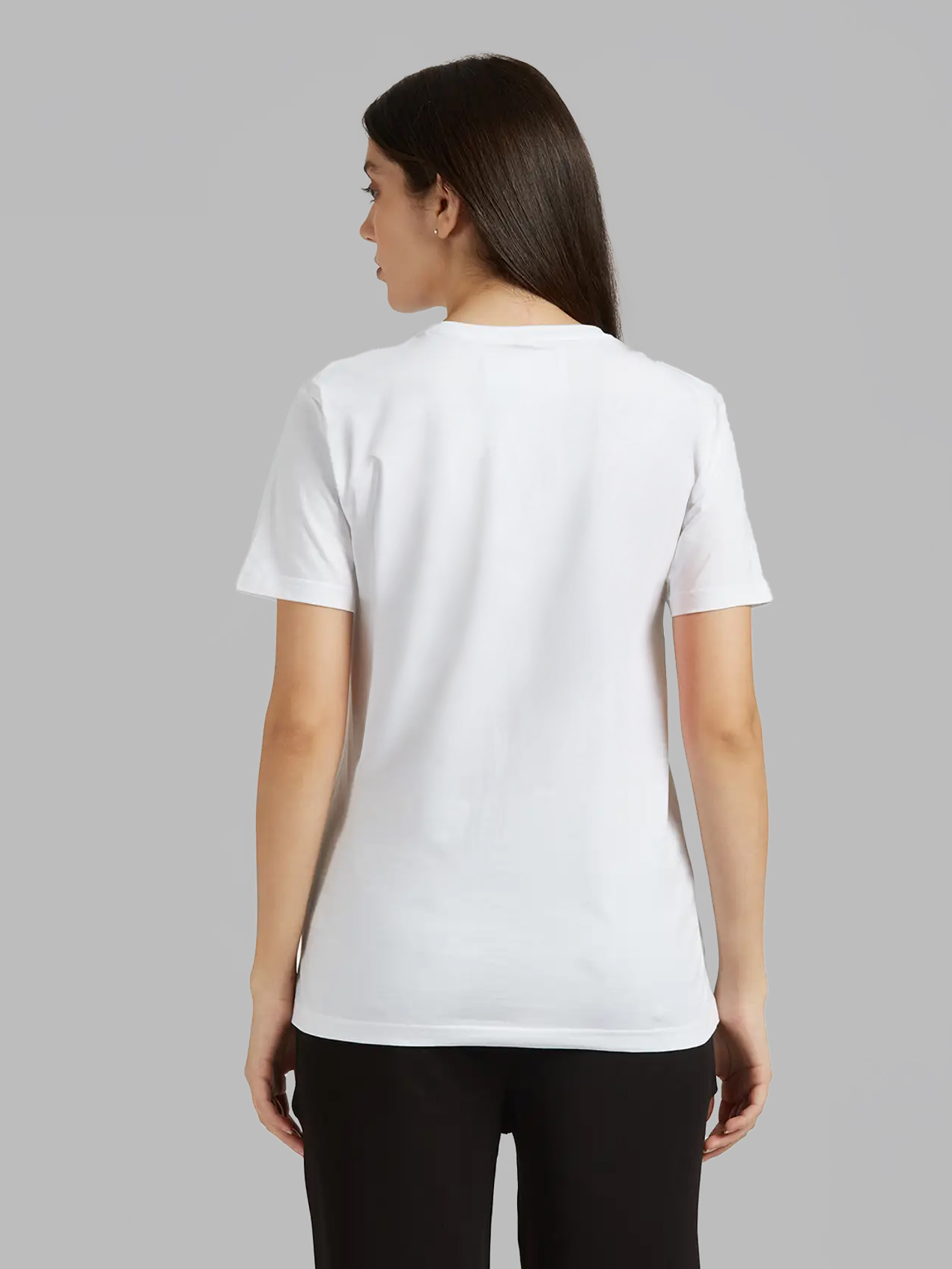 Punjab Kings Women White Graphic Printed Half Sleeves V-Neck Cotton T-Shirt (2)