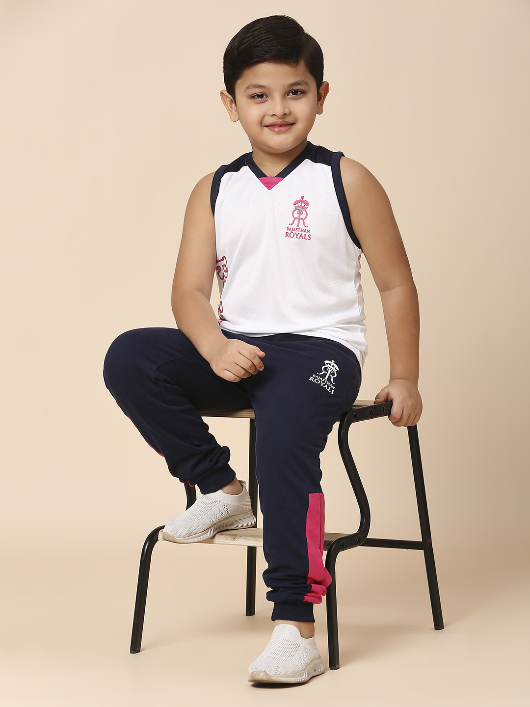 Rajasthan Royals Boys White Printed V-Neck Sleeveless Polyester Sports Vest (5)
