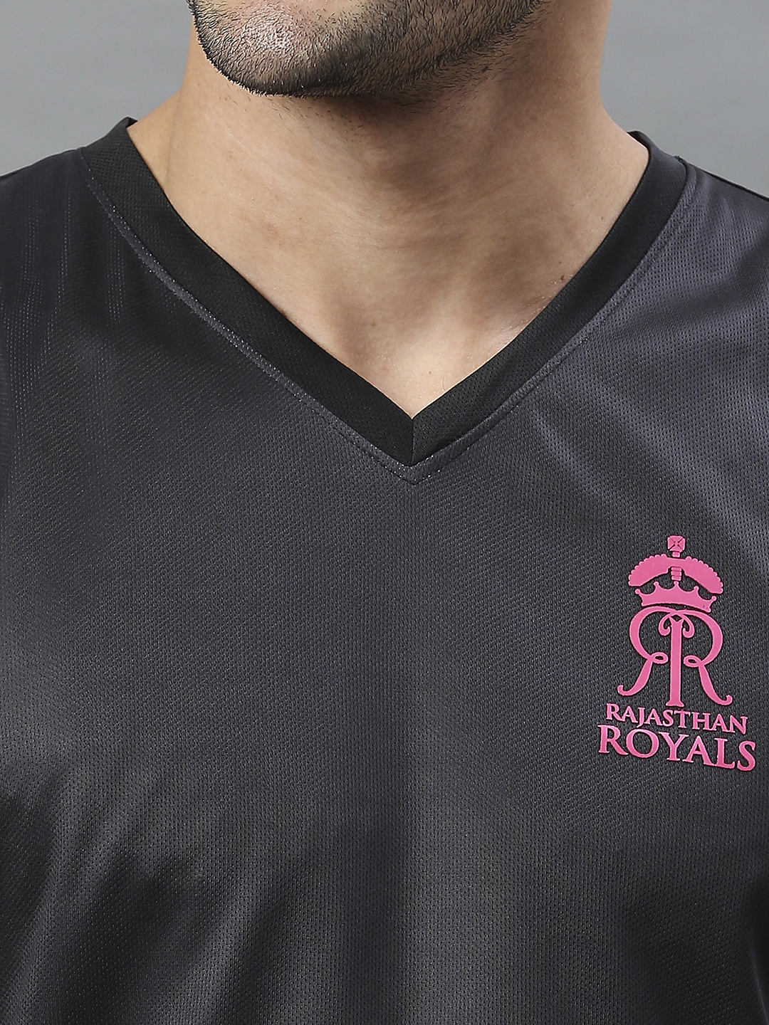 Rajasthan Royals Men Black and Pink Printed Sleeveless V-Neck Sports Vest (6)