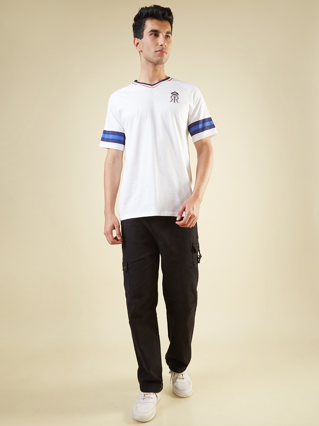 Rajasthan Royals Men White and Navy Blue Half Sleeves V-Neck Samson 11 Printed Oversized T-Shirt (5)