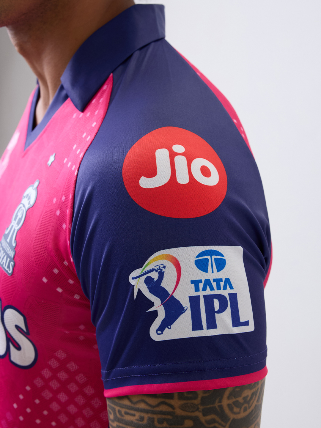 Rajasthan Royals Official Player Edition Jersey 2025 with Premium Jacquard Fabric (6)