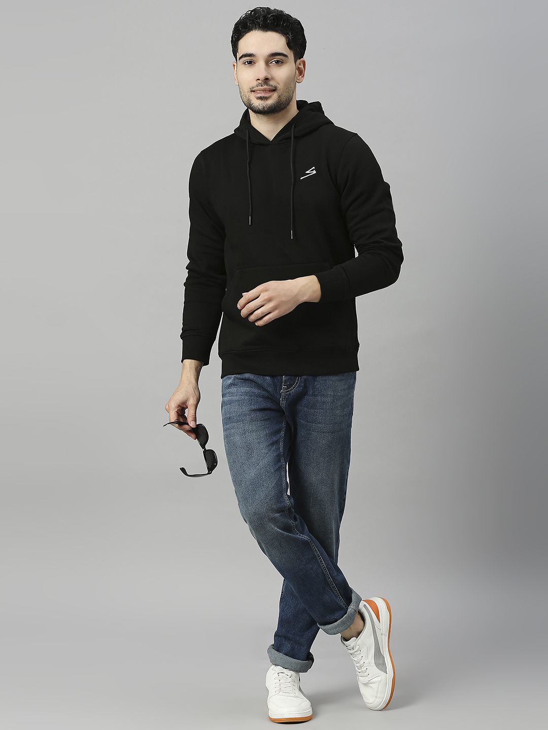 SG Men Black Solid Long Sleeves Round Neck Sweatshirts (4)