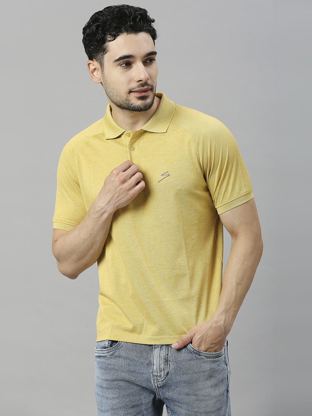 Men Oil Yellow Solid Short Sleeves Polo Collar T-Shirts