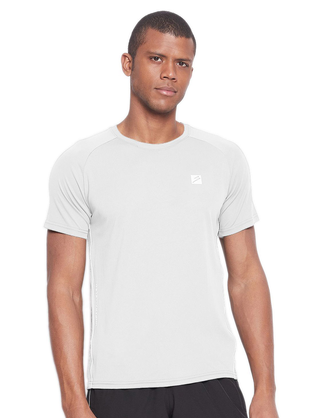 Men White Solid Short Sleeves Polo Collar T-Shirts