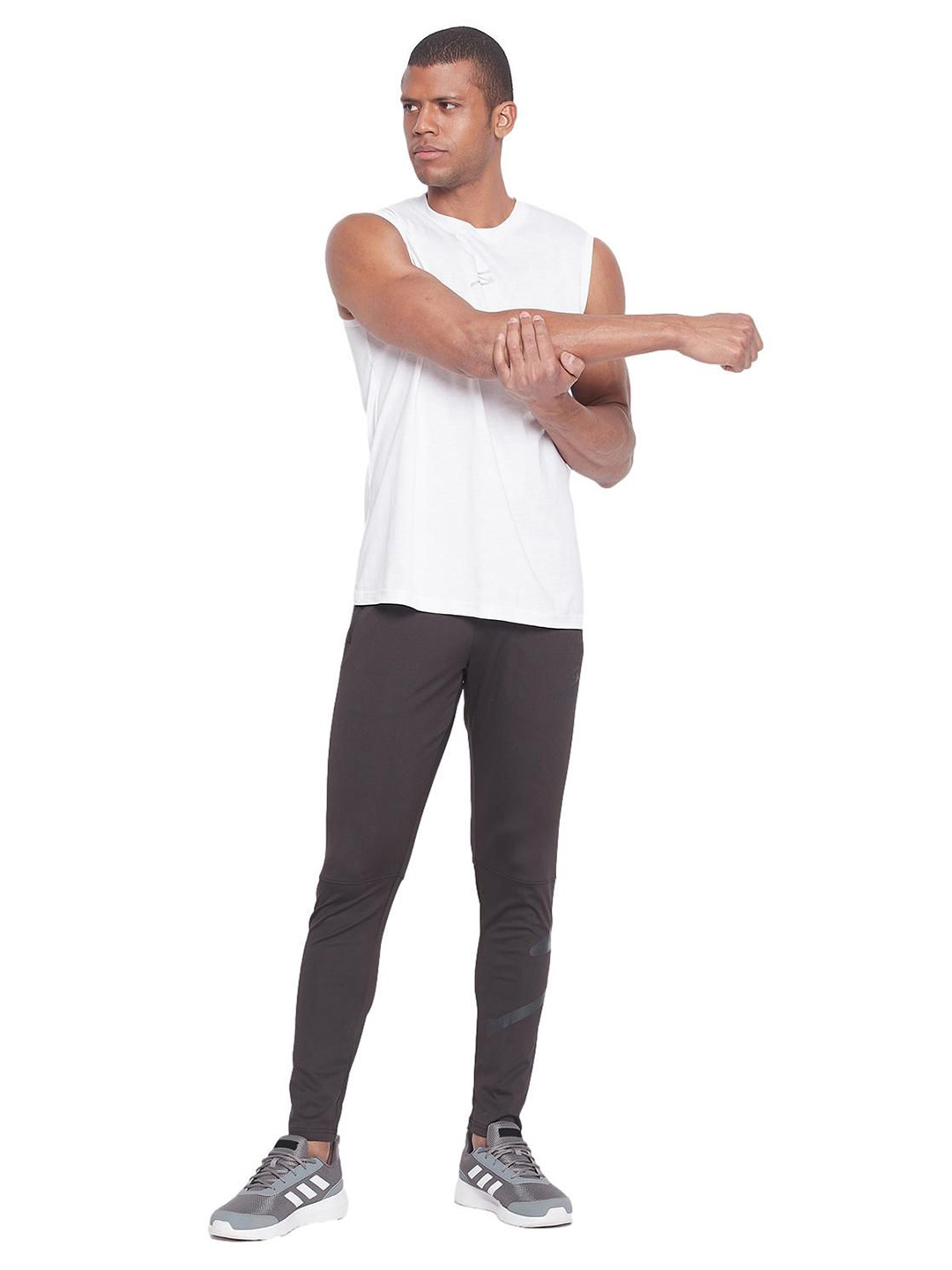 SG Men White Solid Sleeveless Round Neck vests (5)