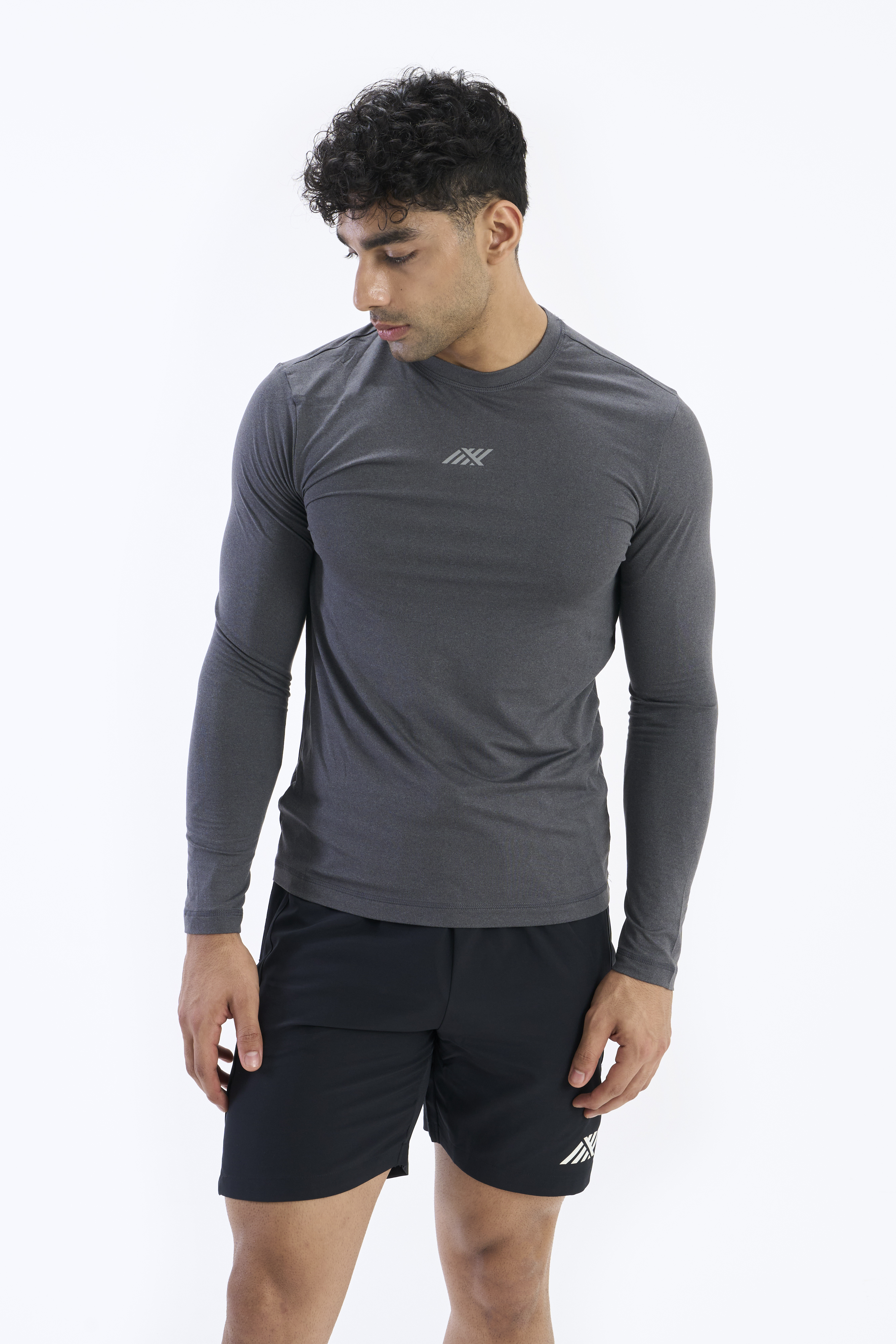 SIX5SIX Circuit Men's Full Sleeves Training T-Shirt in Black  (2)