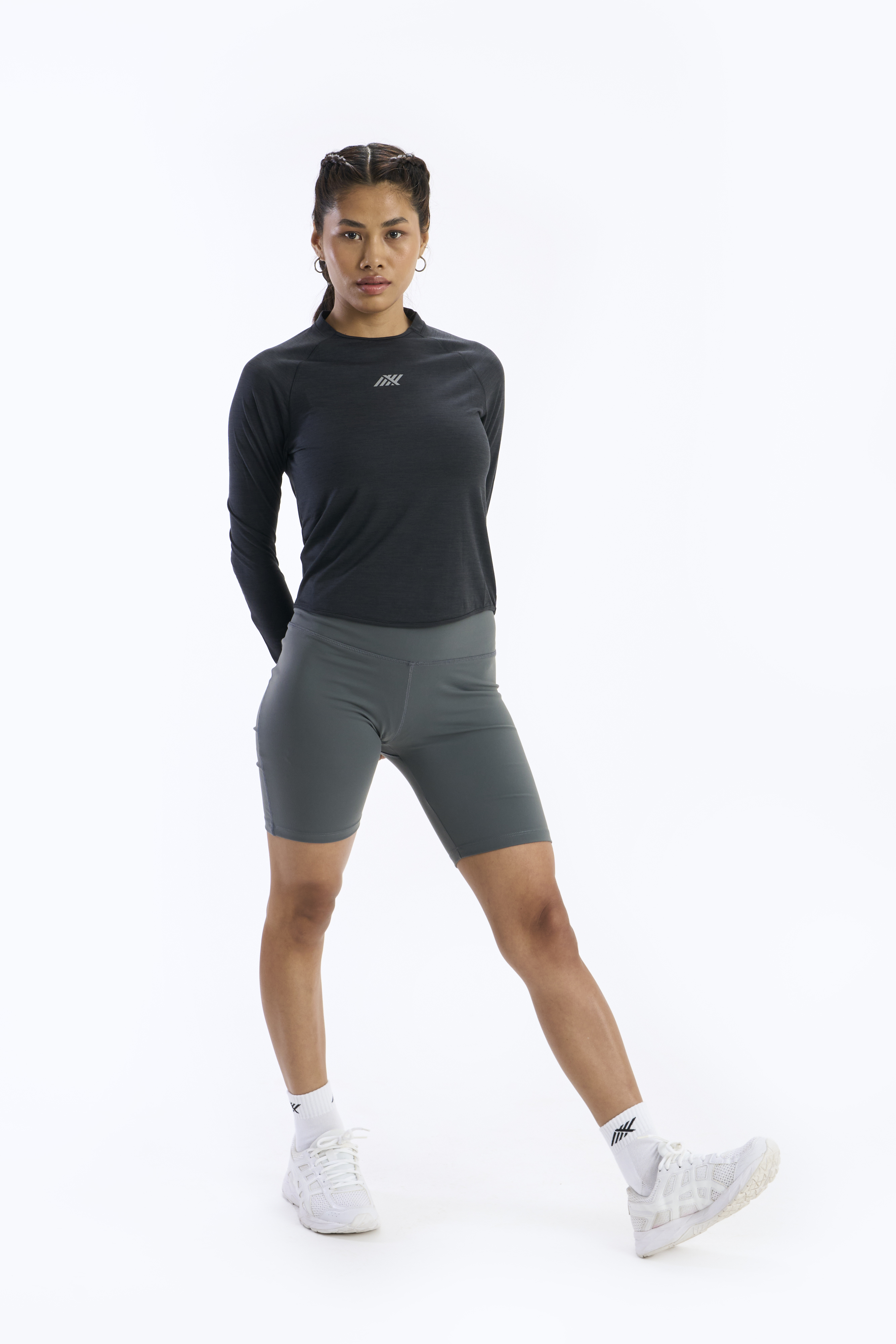 SIX5SIX Growth Women's Full Sleeves Training T-Shirt in Black (5)