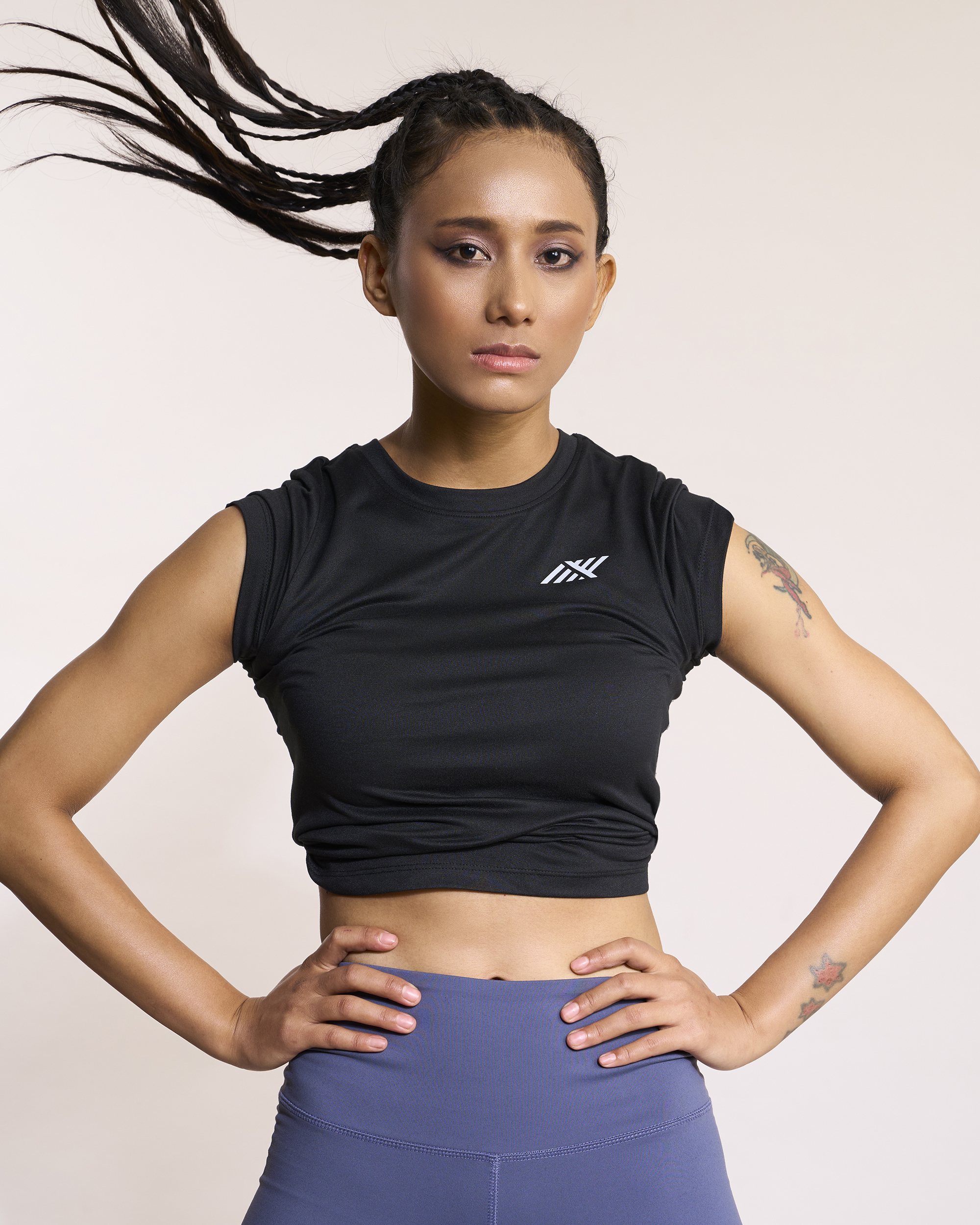 SIX5SIX Impact Women's Training Crop Top in Black (2)