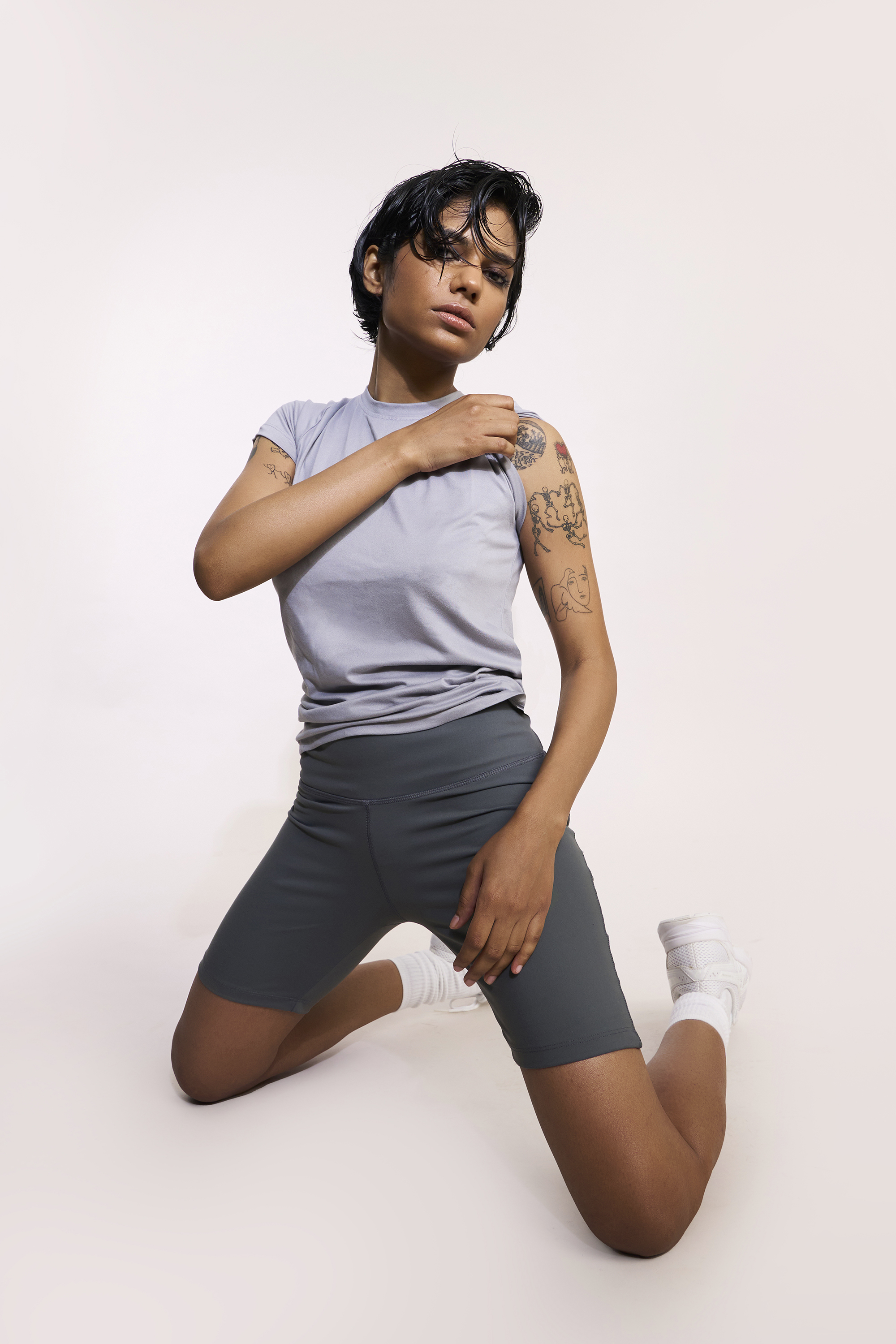 SIX5SIX On The Run Women's Training Shorts in Dark Grey (3)