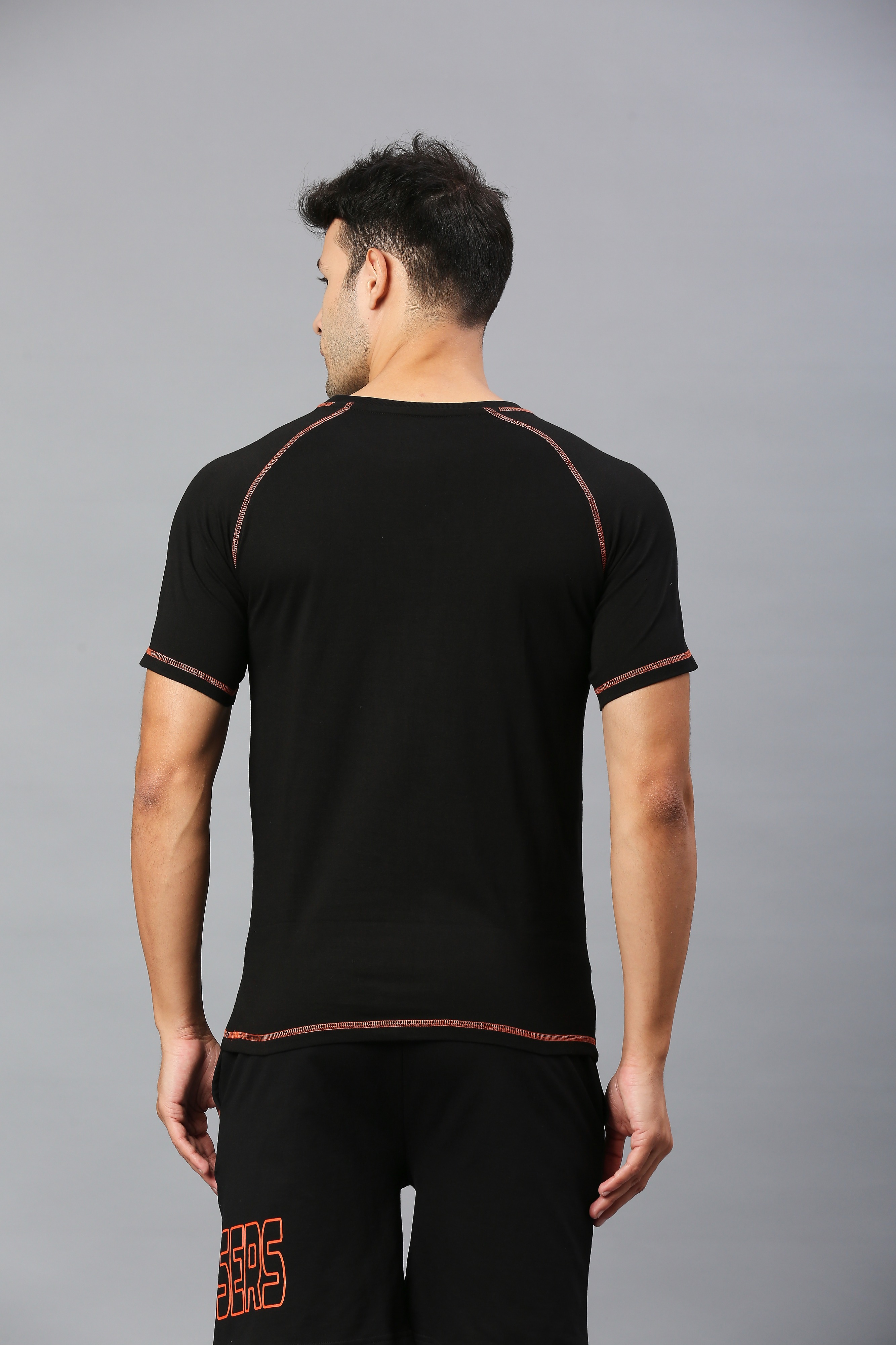 Sunrisers Hyderabad Men Black and Orange Printed Half Sleeves Round Neck Cotton T-Shirt (2)