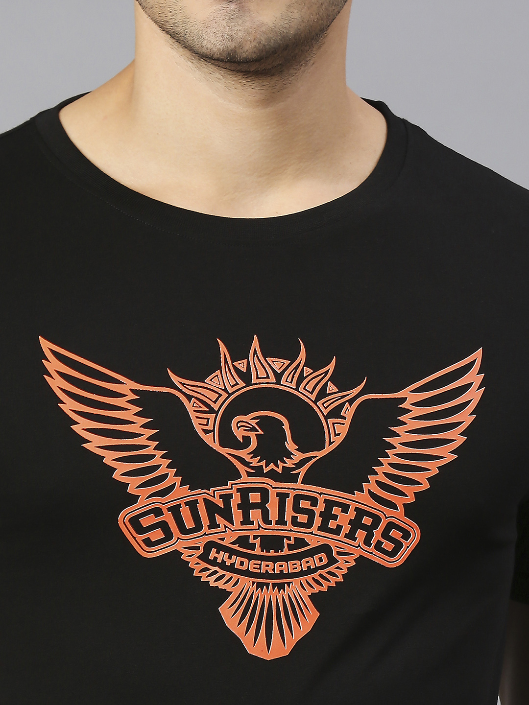 Sunrisers Hyderabad Men Black Graphic Printed Half Sleeves Round Neck Cotton T-Shirt (5)
