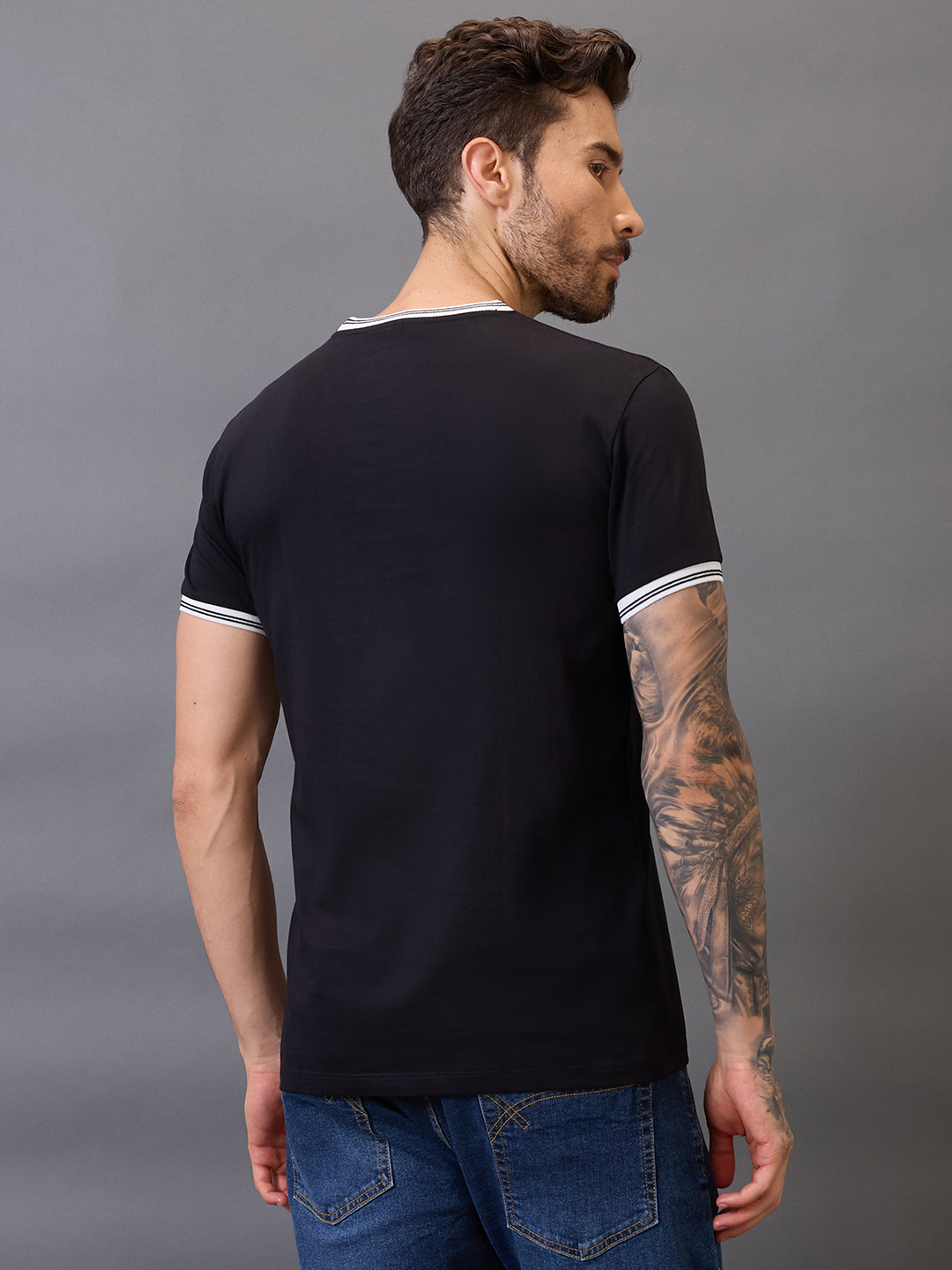 Sunrisers Hyderabad Men Black Logo Printed Half Sleeves Round Neck Cotton T-Shirt (4)